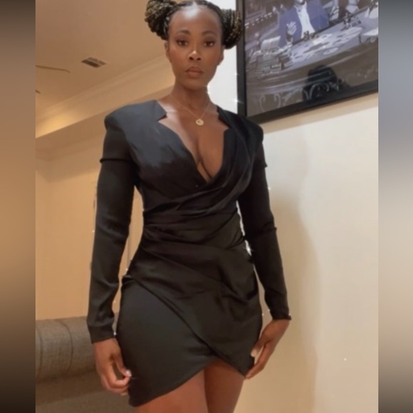 House of CB | NELINHA BLACK GATHERED TUX WRAP DRESS - Picture 3 of 3